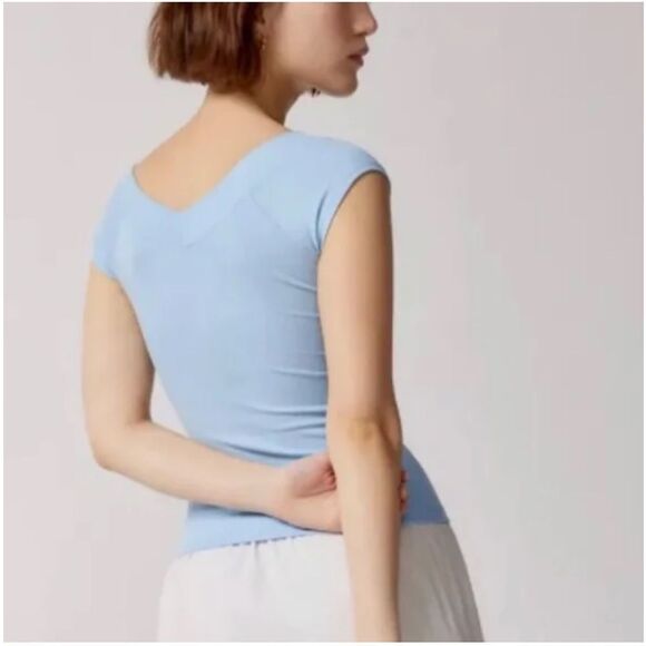 BDG Urban Outfitters Shannen Ribbed V-Neck Top - Picture 4 of 5